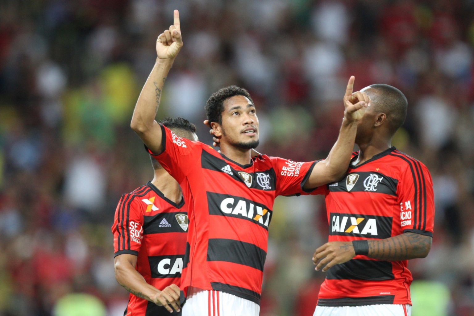 Atacante Ex-Flamengo Acerta Com Clube Da Série B Do Brasileirão - Super ...