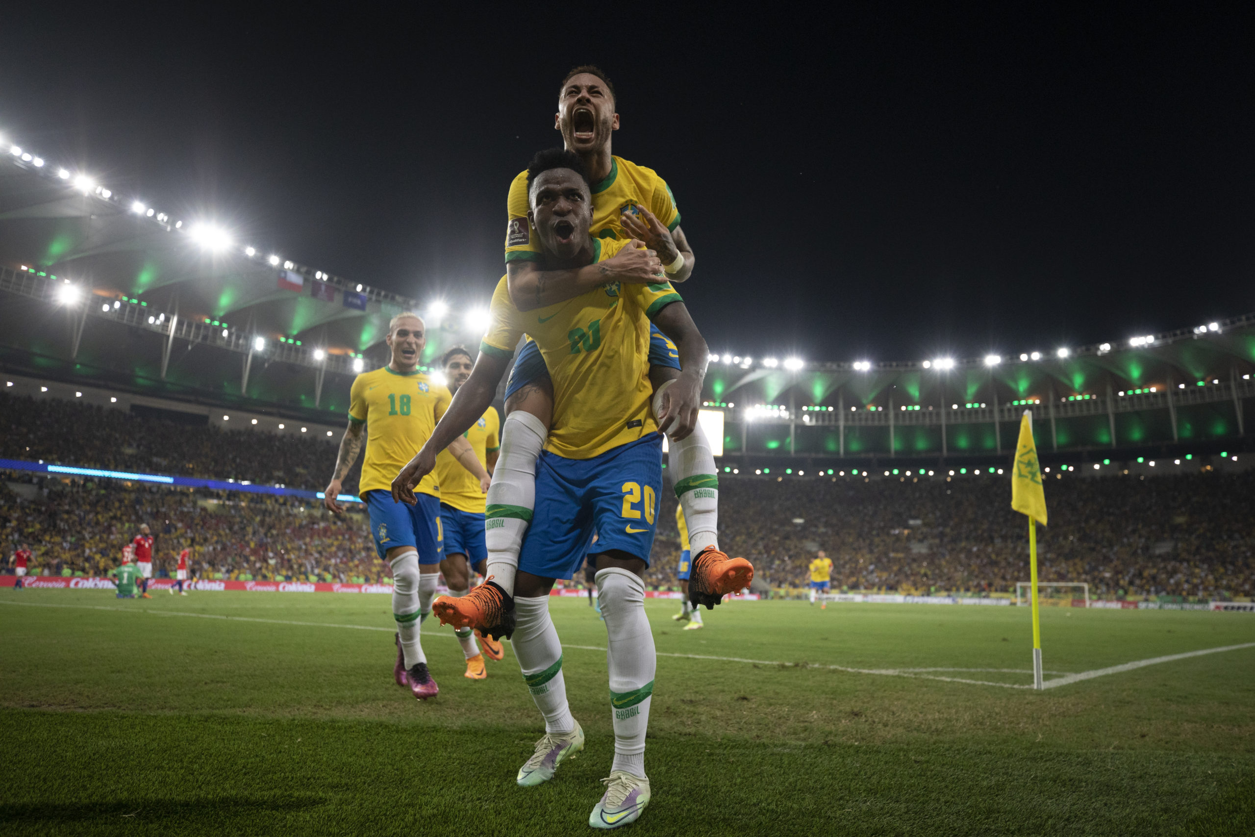 Jogadores do Brasil comemoram mais um gol nas Eliminatórias -