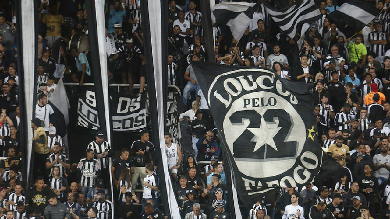 Corinthians registra pior público na temporada em vitória contra o