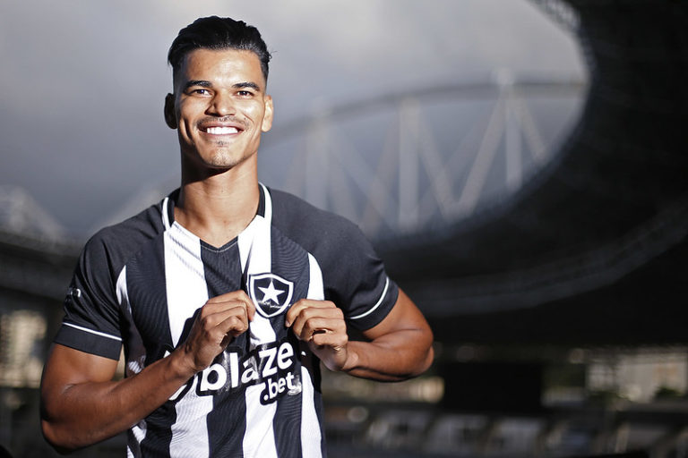 Após Confirmar Gabriel Pires Botafogo Anuncia Chegada Do Volante Danilo Barbosa Super Rádio Tupi 3938