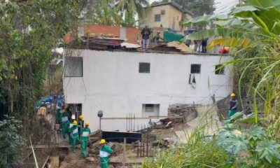 Construção irregular é destruída em Laranjeiras