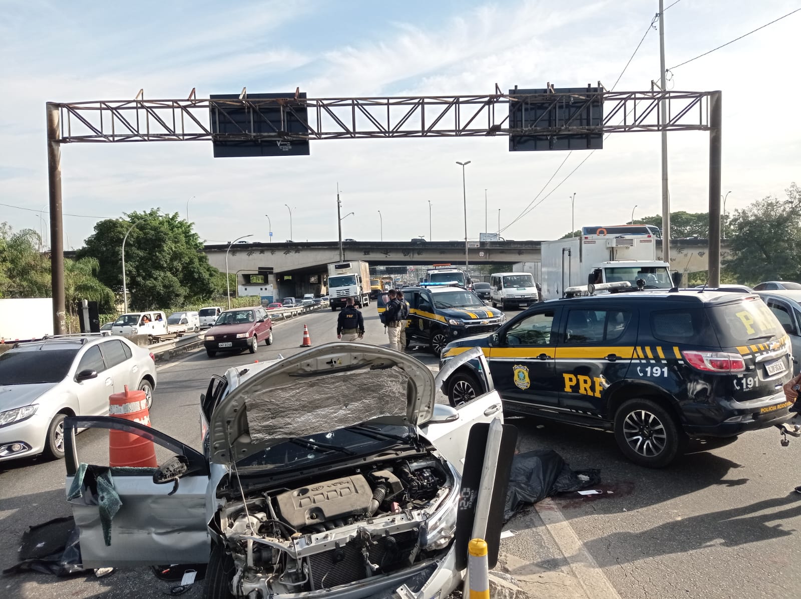 Tiroteio e perseguição na Rodovia Washington Luiz