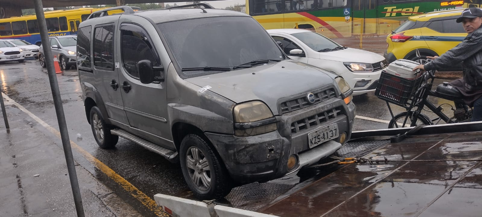 Detro-RJ realiza operação para combater transporte irregular na Rodoviária do Rio