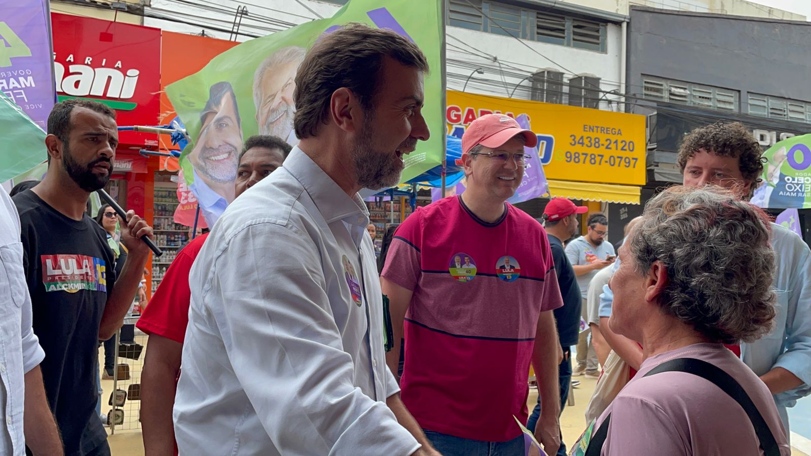 Marcelo Freixo se reúne com apoiadores em Magé, na Baixada