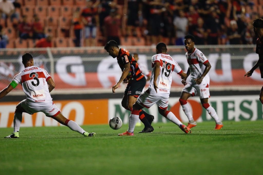 Ituano Vence Crb E Fica A Pontos Do Vasco Na S Rie B Super R Dio Tupi