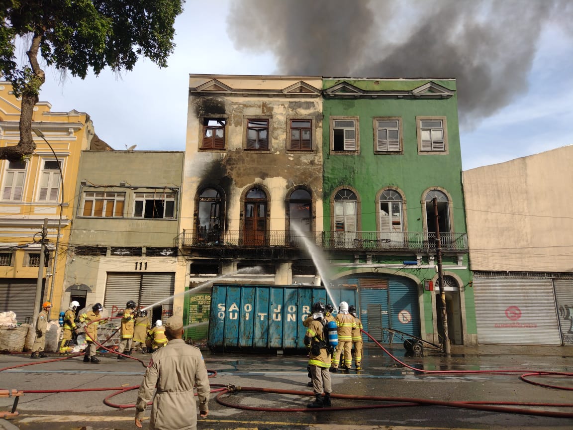 incêndio casarão