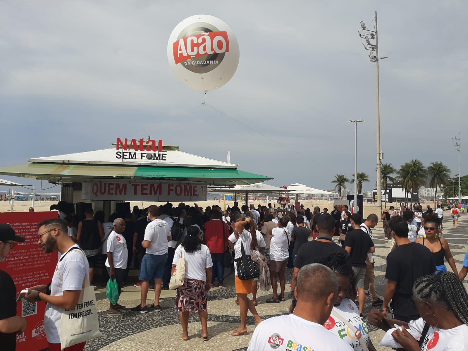 Ação da Cidadania lança campanha Natal sem Fome na Praia de Copacabana