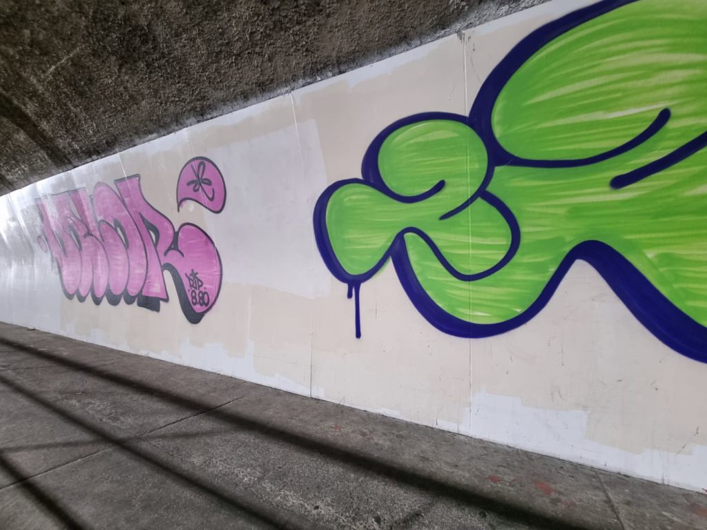 Pichação no Túnel Alaor Prata, em Copacabana