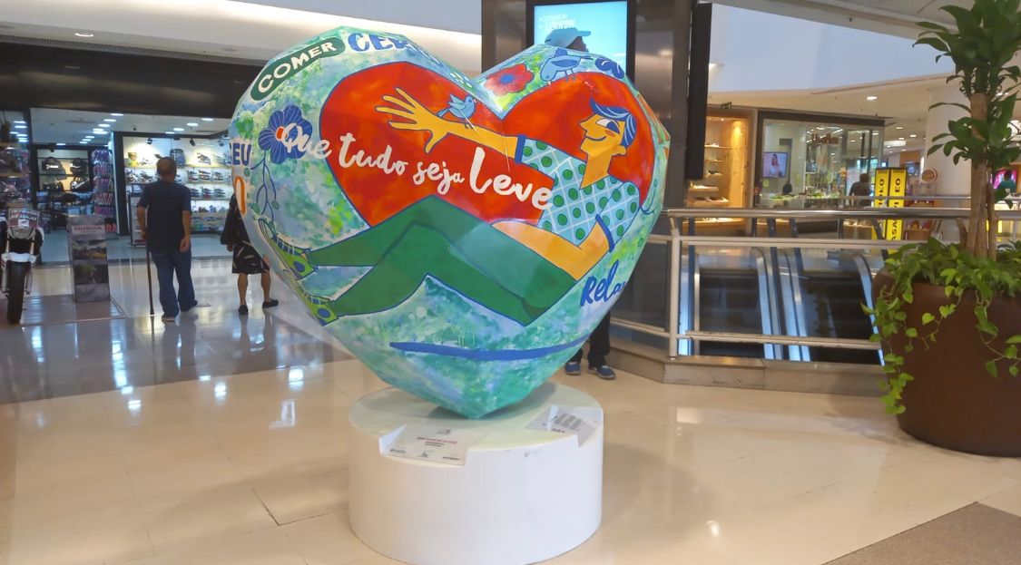 Madureira Shopping e Botafogo Praia Shopping recebem exposição 'Art of Love', no Rio