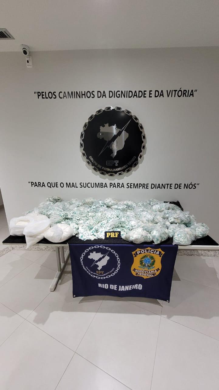 Polícia Rodoviária Federal apreende 50kg de cocaína na Dutra