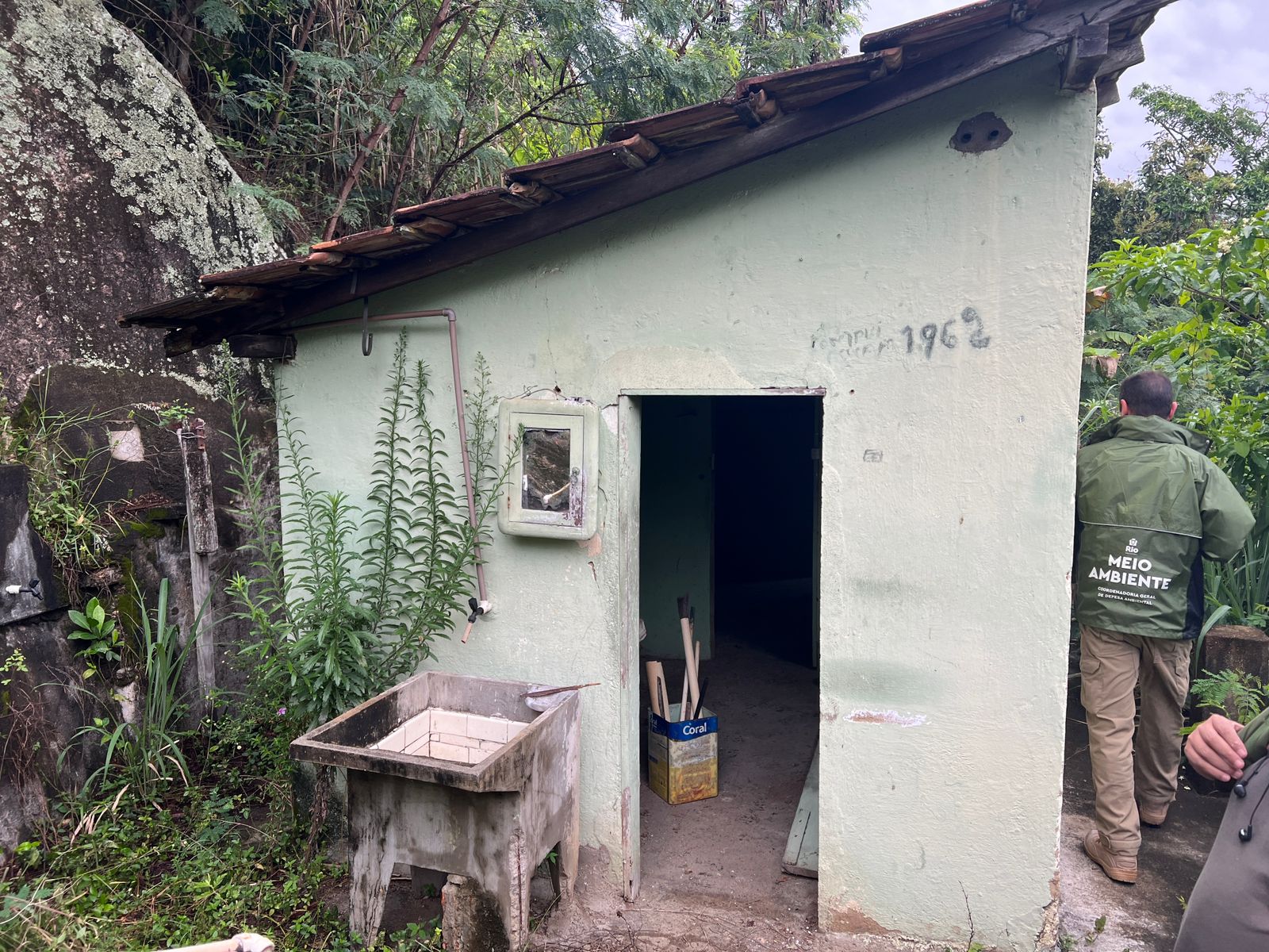 Construção irregular é demolida na Urca