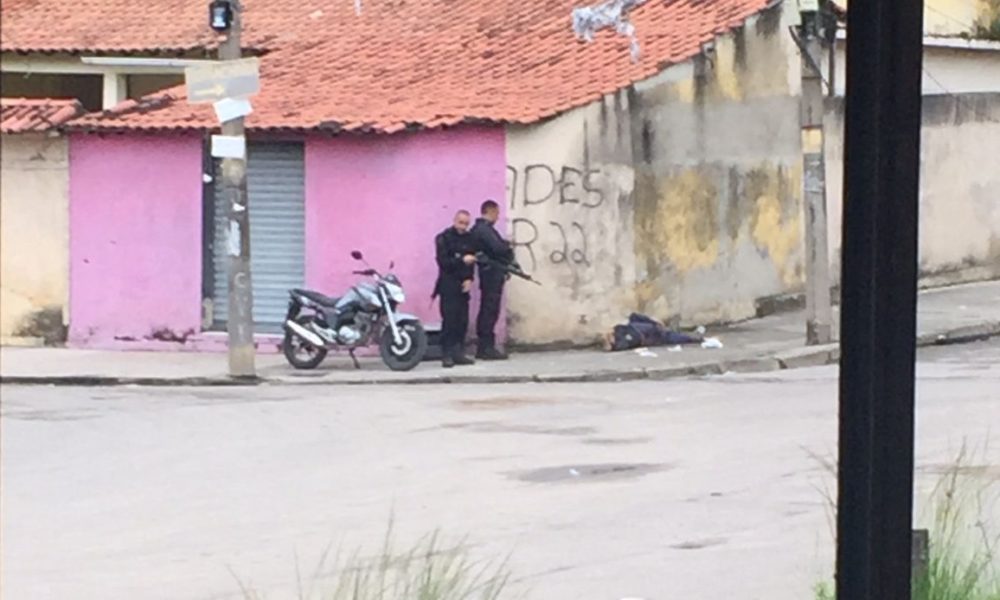 Confronto Entre Pm E Criminosos Assustam Moradores Da Vila Kennedy