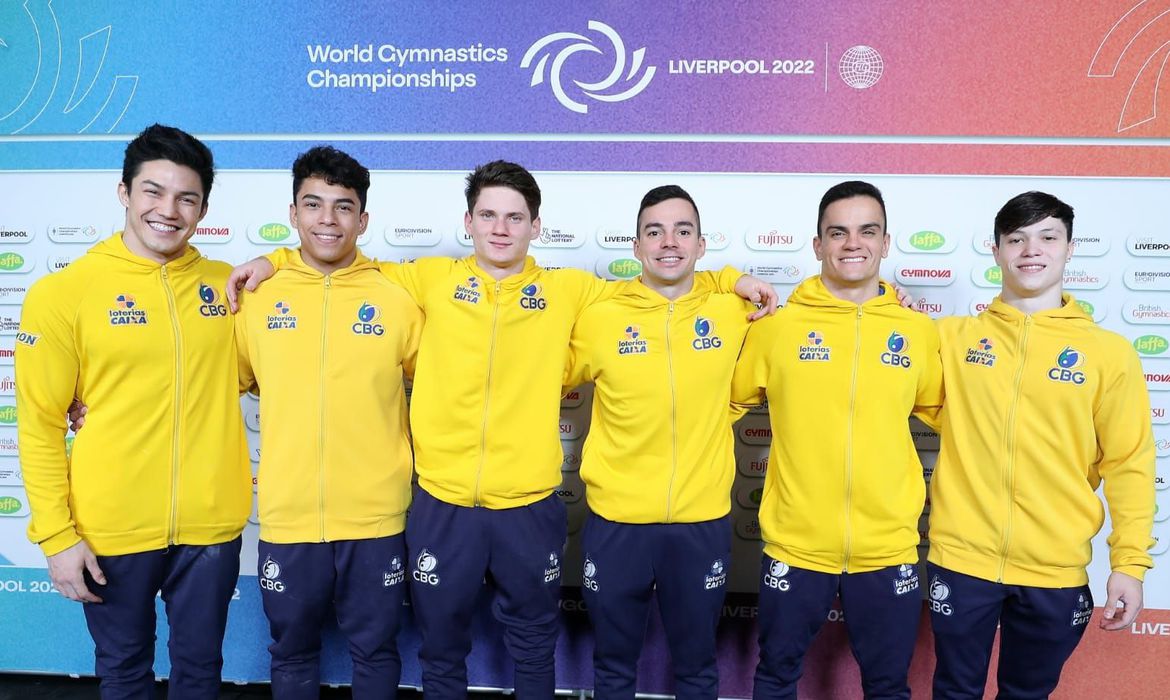 Brasil vai à final por equipes do Mundial de Ginástica Artística