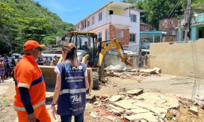 Prefeitura do Rio realiza demolição de construção irregular em Jacarepaguá