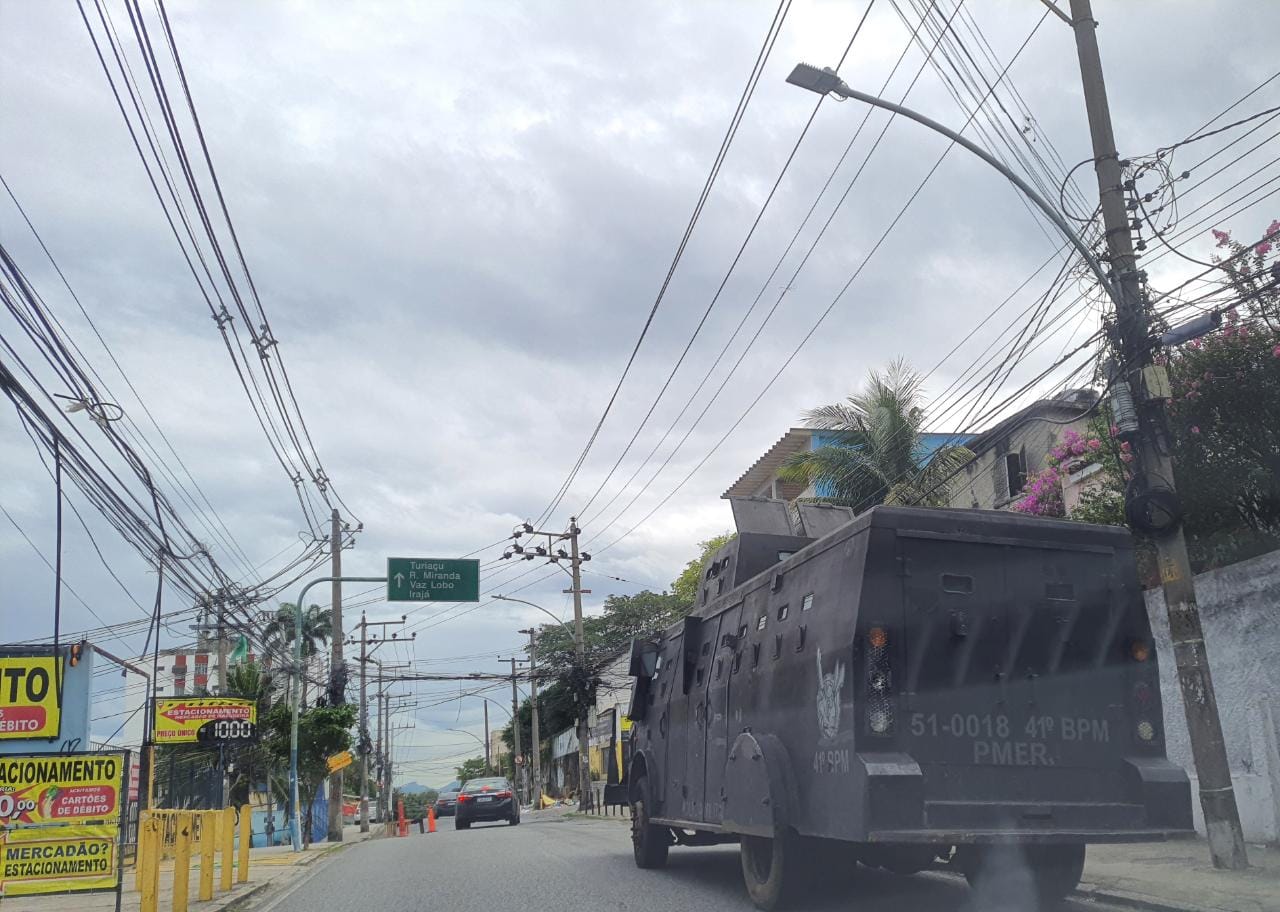 Polícia Militar realiza operação no Morro da Serrinha, em Madureira