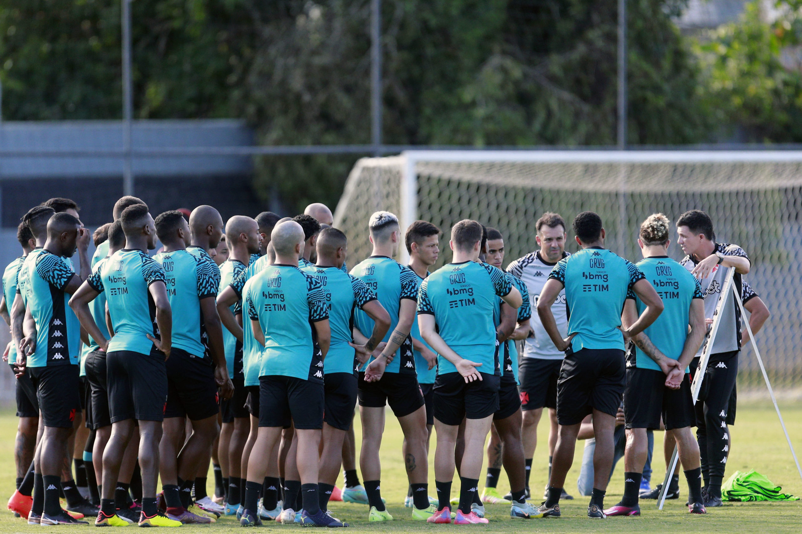 Flamengo e Vasco pelo Carioca é adiado para quinta-feira (15)