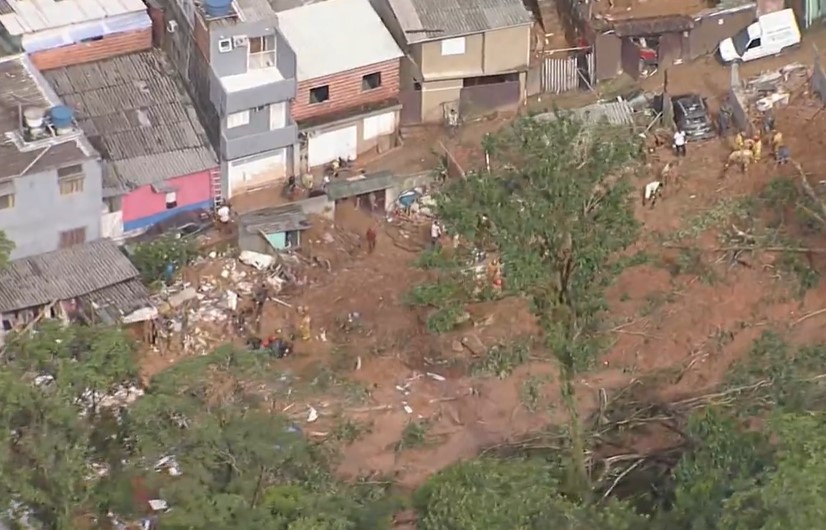 Deslizamento em São Paulo deixa dezenas de mortos