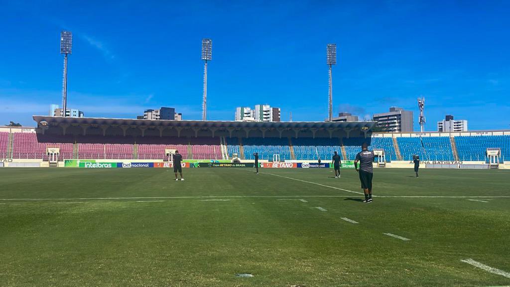 Estádio Batistão no duelo Falcon-SE x Volta Redonda