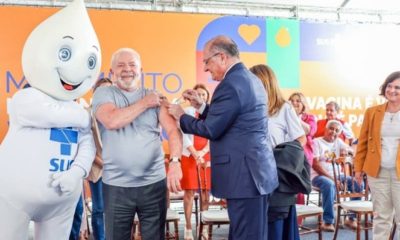 Presidente Lula recebe vacina bivalente em Brasília (Foto: Ricardo Stuckert/ Divulgação)