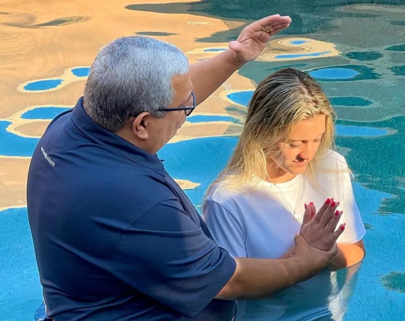 Filha de Gugu Liberato é batizada nos EUA