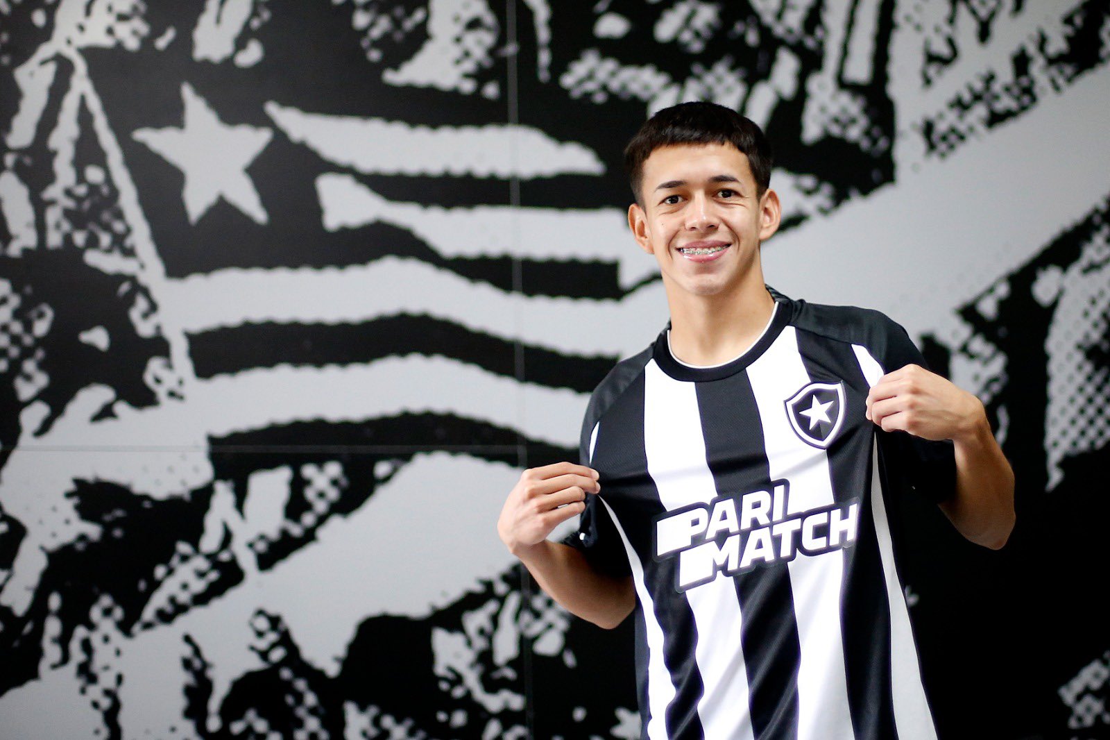 Botafogo Anuncia A Contrata O Do Meia Paraguaio Mat As Segovia Super