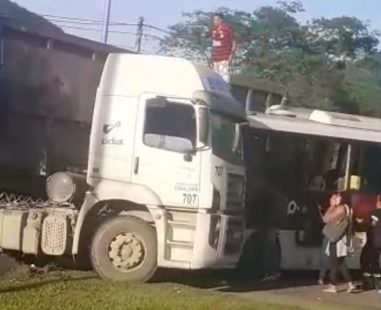 Grave acidente no Recreio dos Bandeirantes