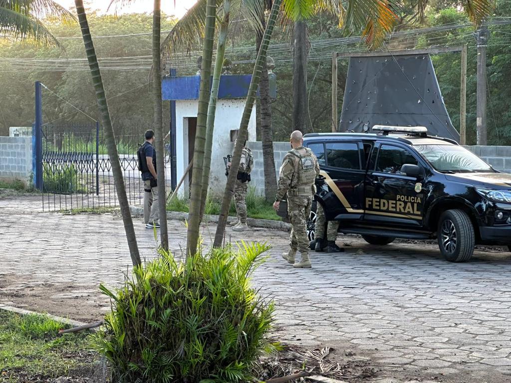 Policial militar suspeito de integrar milícia de Zinho é alvo de operação em Santa Cruz