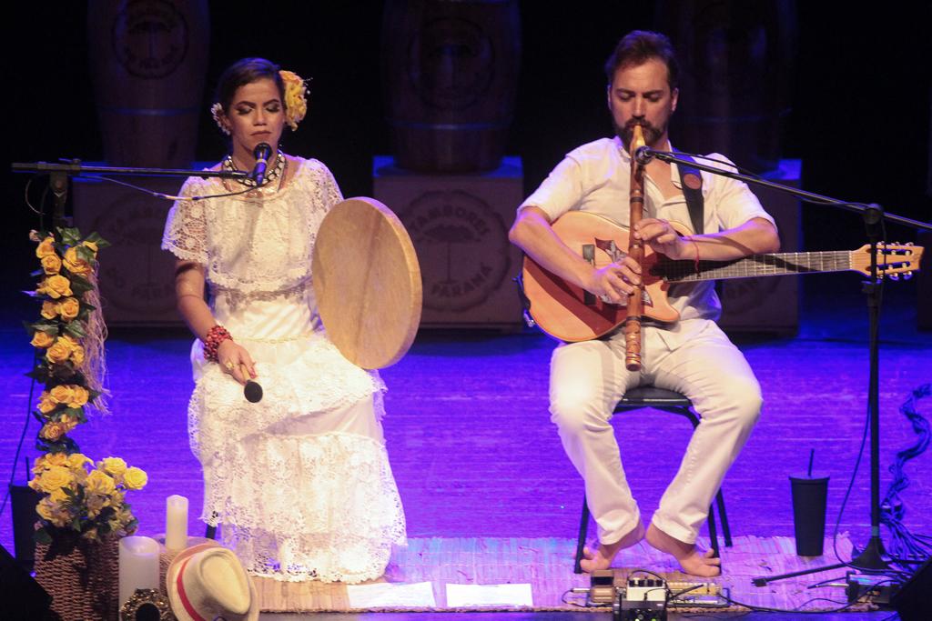 Teatro Rival Refit recebe o show 'Odara' com duo 'Rosa Amarela' (Foto: Divulgação)