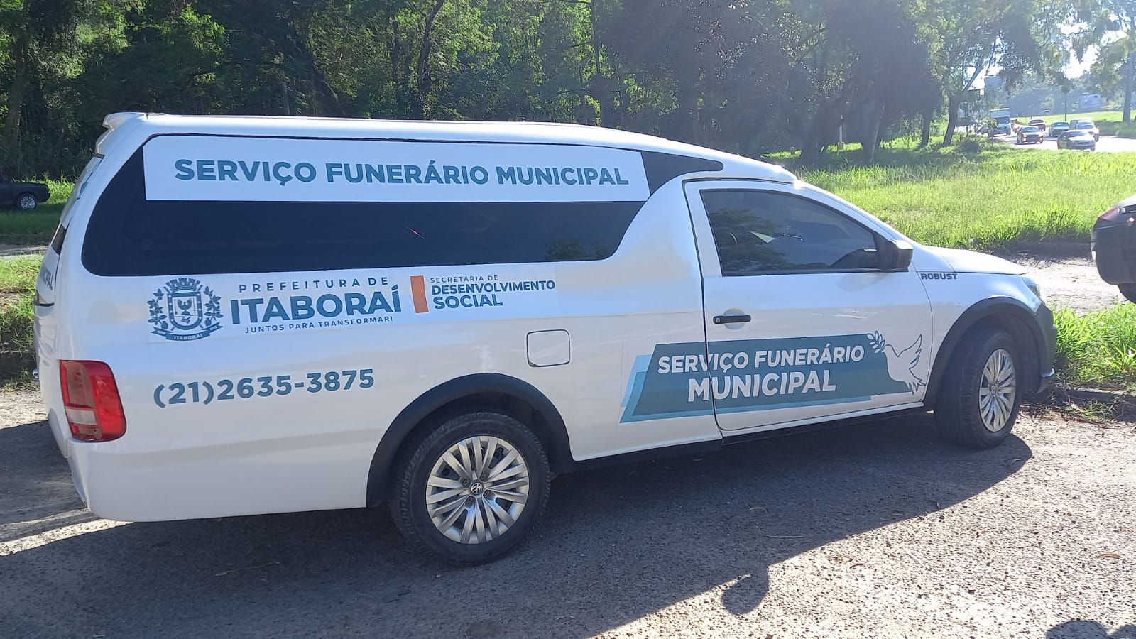 Carro funenário da prefeitura de Itaboraí