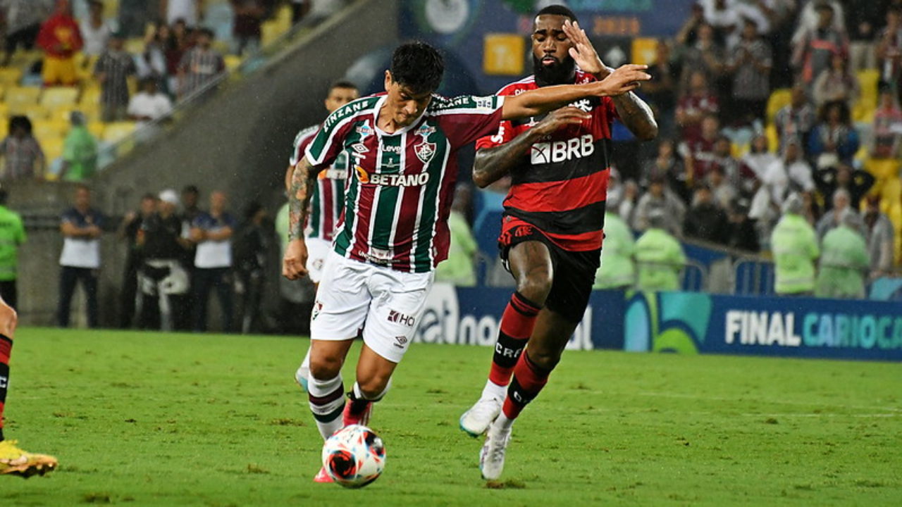 Fluminense e Flamengo se enfrentam pelo jogo de ida da semifinal do Carioca