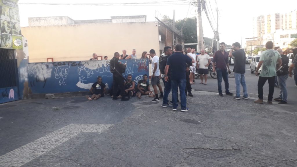 Intenso tiroteio em Madureira deixa uma mulher morta