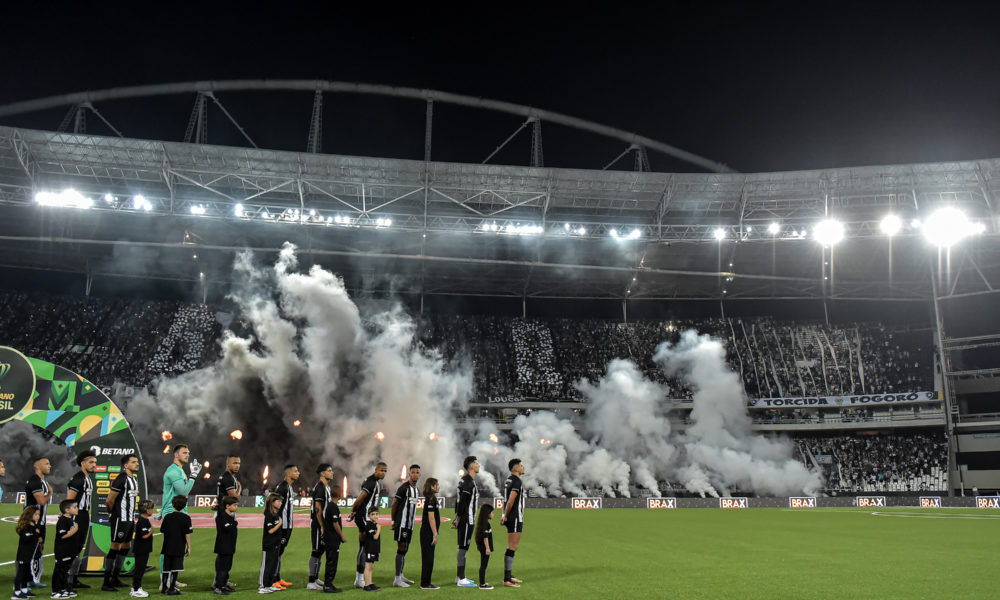 Torcida Do Botafogo Esgota Ingressos Para A Partida Contra O Coritiba