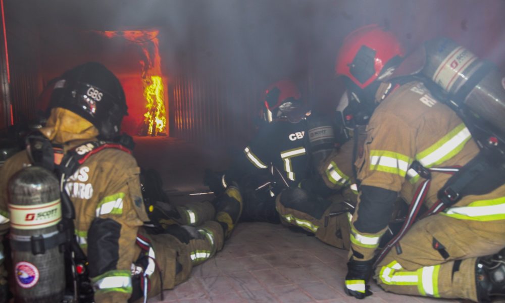 Corpo De Bombeiros Inaugura Simulador De Incêndio Que Chega A 600 Graus Celsios Super Rádio Tupi 