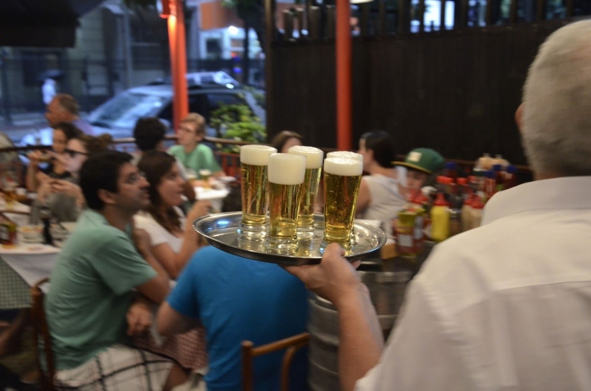 Metade dos bares e restaurantes do Rio tem dívidas vencidas, principalmente com impostos federais (Foto: Divulgação)