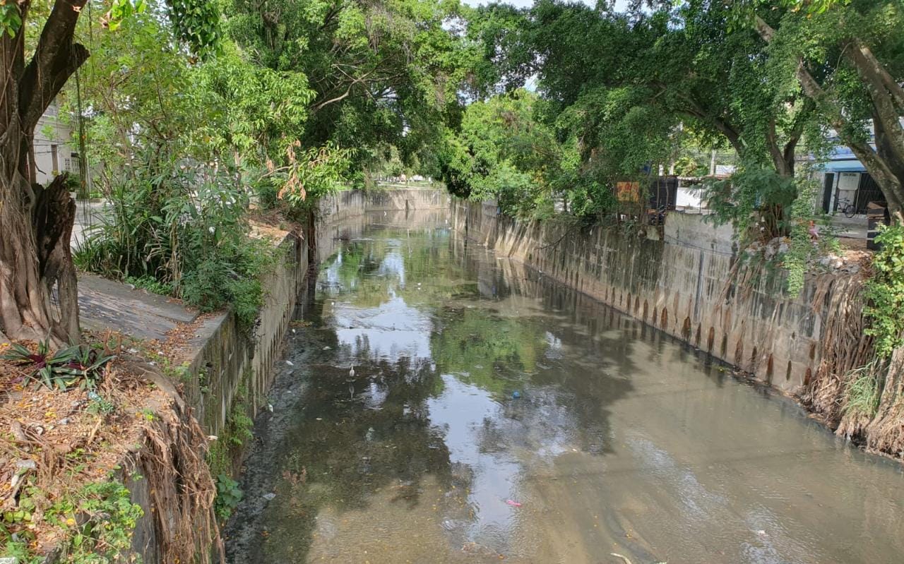 Prefeitura do Rio retira quase 8 mil toneladas de resíduos do Canal do Anil (Foto: Divulgação)