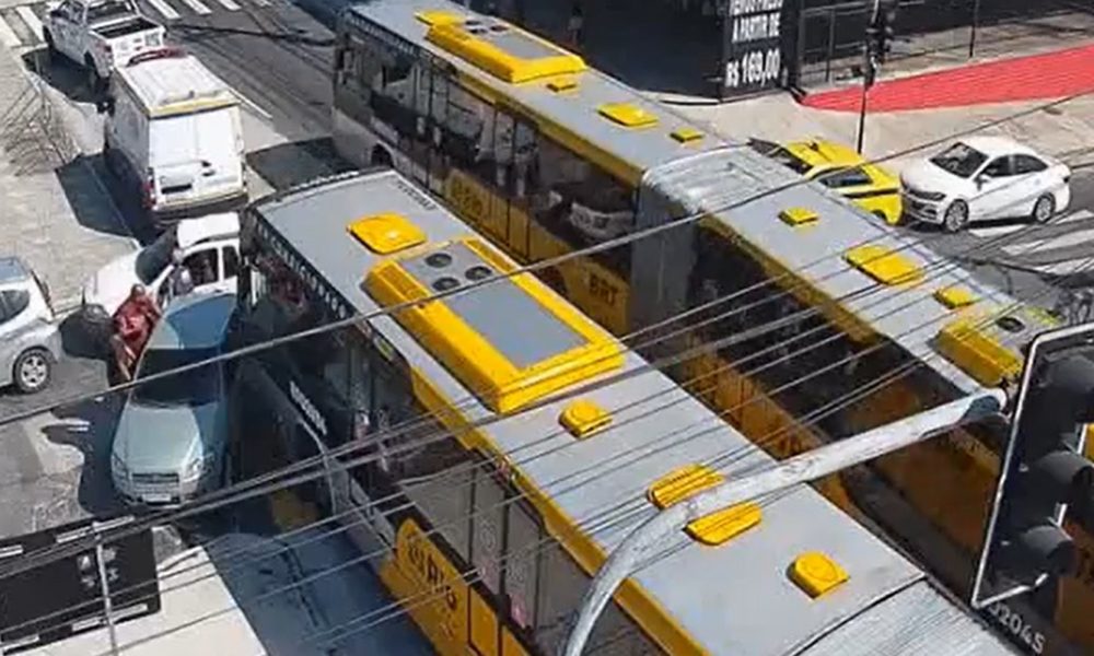 Acidente no BRT deixa pistas interditadas na Zona Norte Super Rádio Tupi