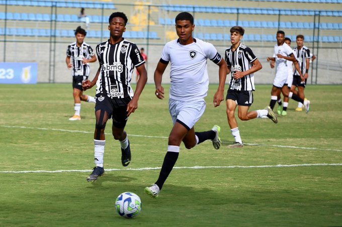 Brasileirão Sub-17: Corinthians vence de virada o São Paulo na Fazendinha