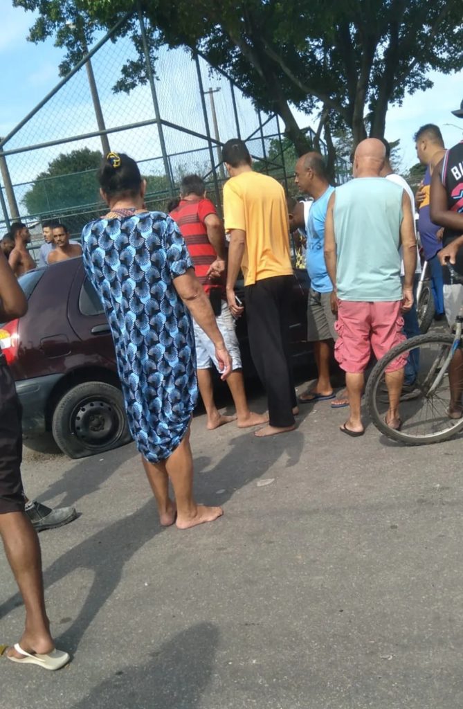 Tiroteio Deixa Duas Mulheres Mortas E Crian A Baleada Em Santa Cruz Na