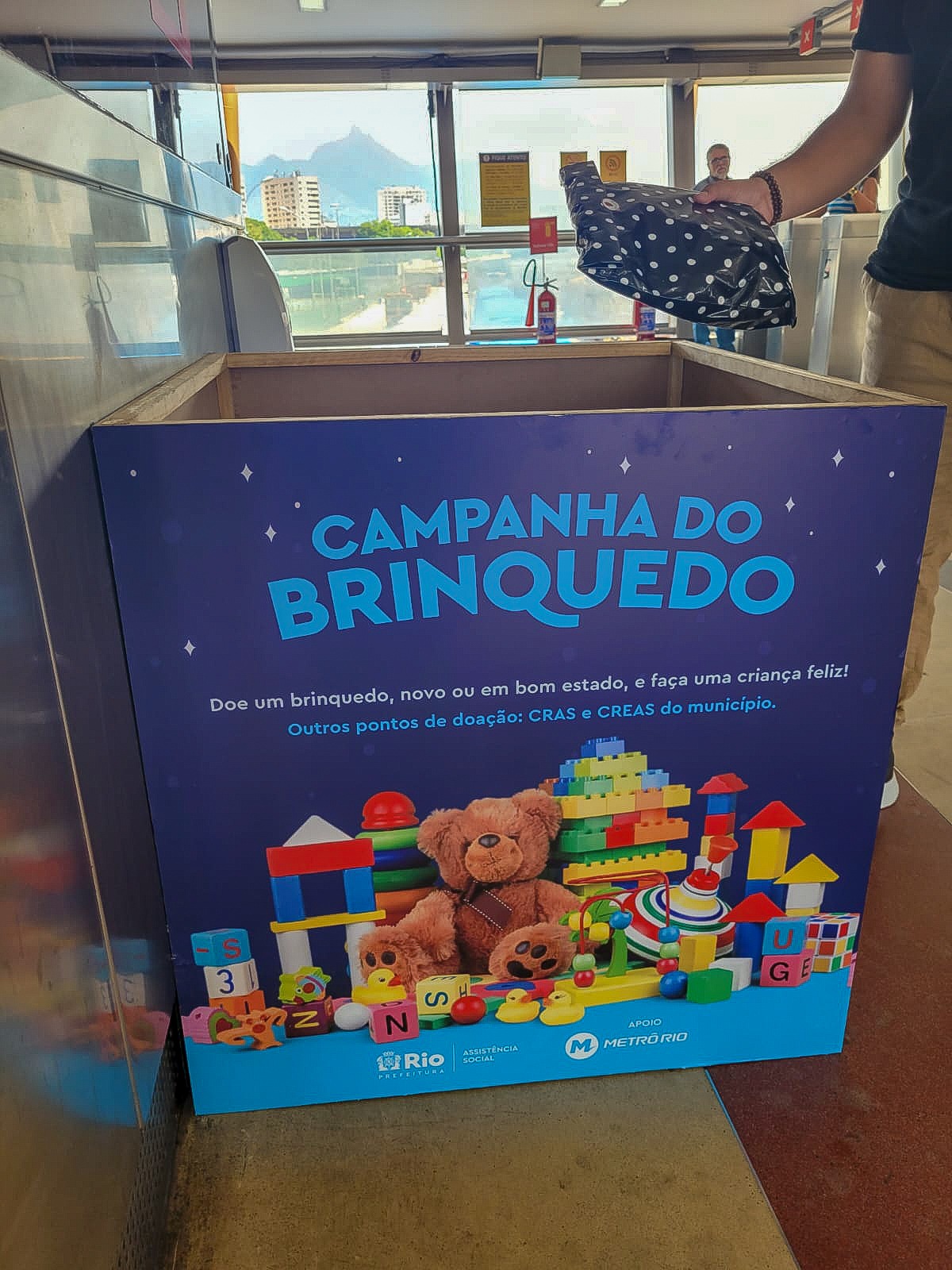 Secretaria de Assistência Social e MetrôRio lançam campanha de arrecadação de brinquedos para crianças e abrigos (Foto: Divulgação)