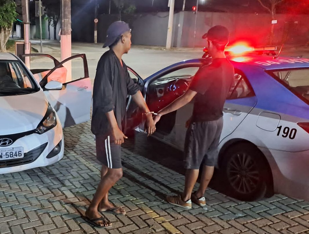 Criminosos que fizeram motorista refém no Rio são presos