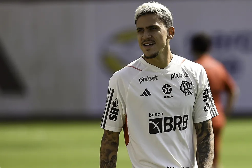 Léo Pereira critica sistema defensivo do Flamengo por lances de