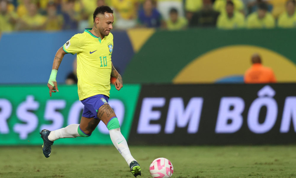 Neymar não apresenta recuperação e Seleção projeta retorno do atacante