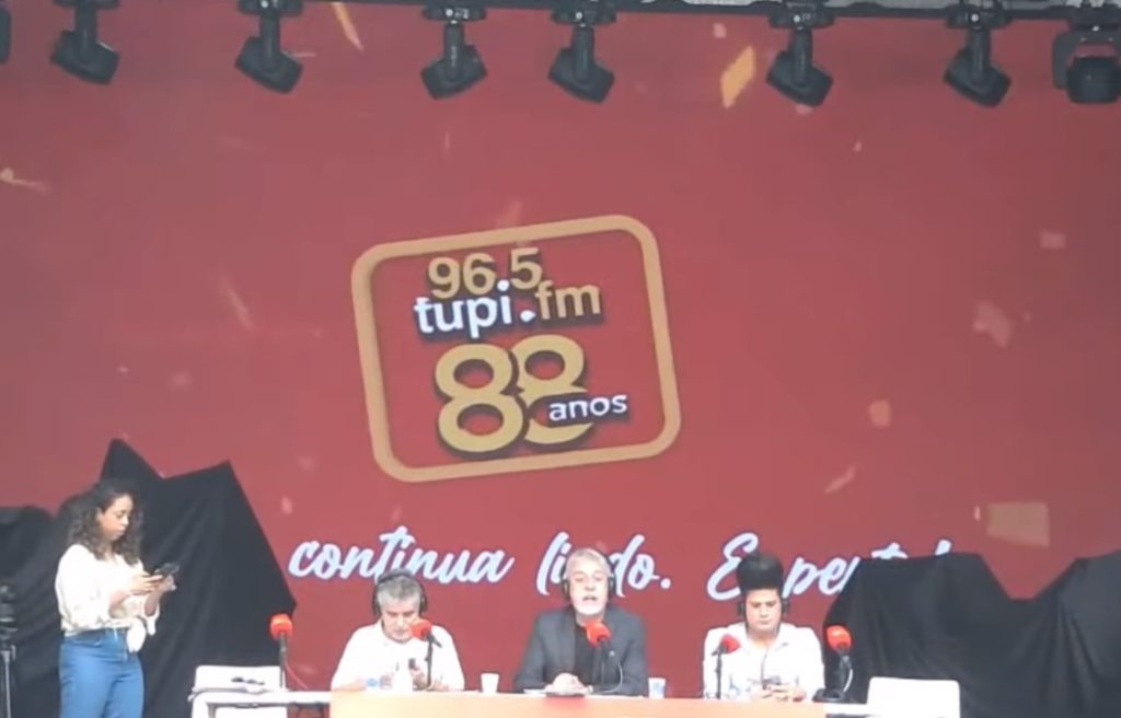 Clóvis Monteiro nos 88 anos da Rádio Tupi