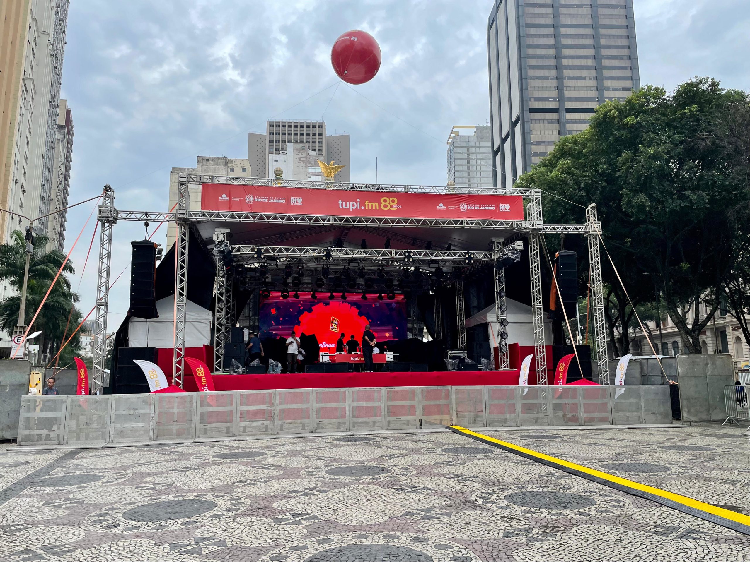 Palco do show de 88 anos da Super Rádio Tupi