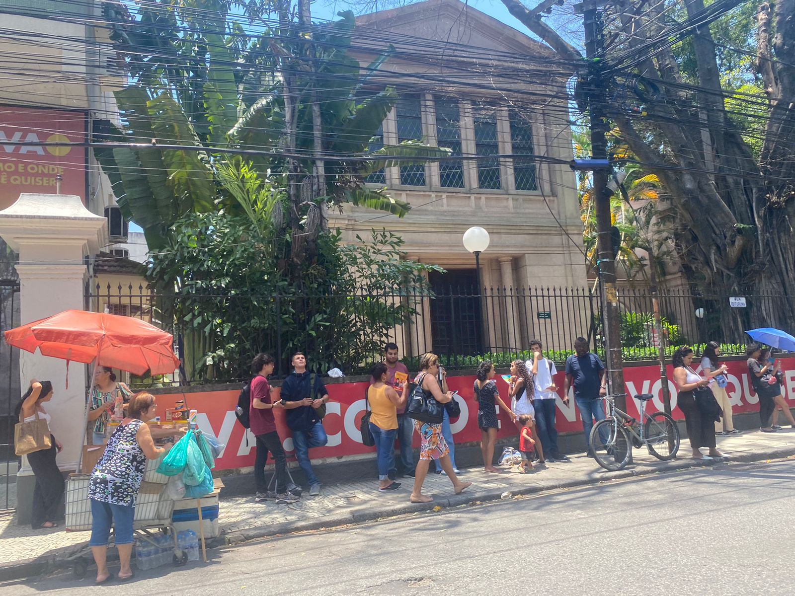 Estudantes se preparam para o segundo dia de provas do Enem