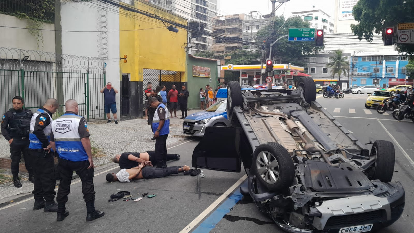 Trio é preso acusado de roubos em série no Grajaú, na Zona Norte do Rio (Foto: Divulgação)