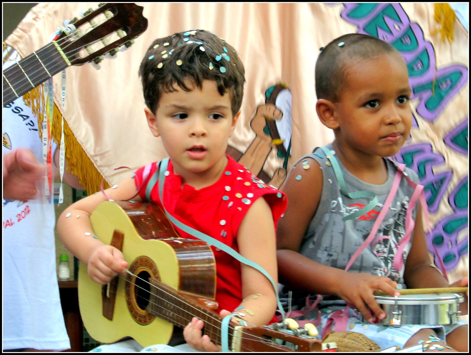 Blocos 'Que M é Essa?!' e Bloco Infantil 'Que Caquinha é Essa?!' agita o Carnaval de Ipanema (Foto: Divulgação)