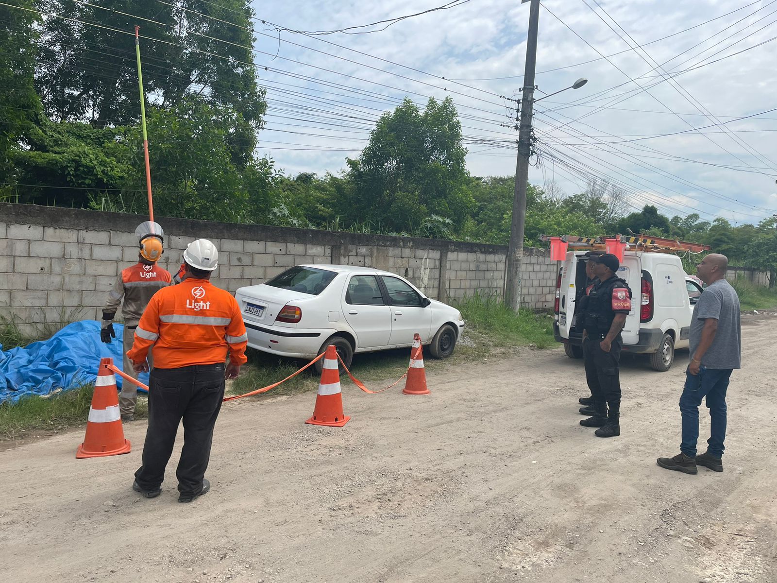 Light realiza operação contra furto de energia em Seropédica (Foto: Divulgação)