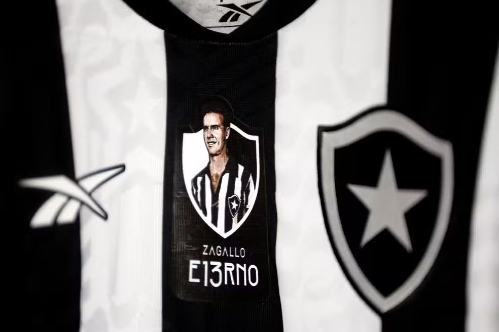 Zagallo ganha patch de homenagem em camisa do Botafogo