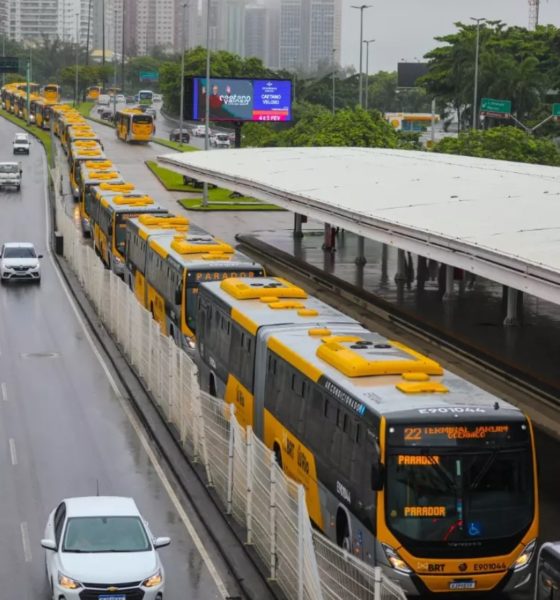 Terminal Jardim Oceânico, do Corredor Transcarioca